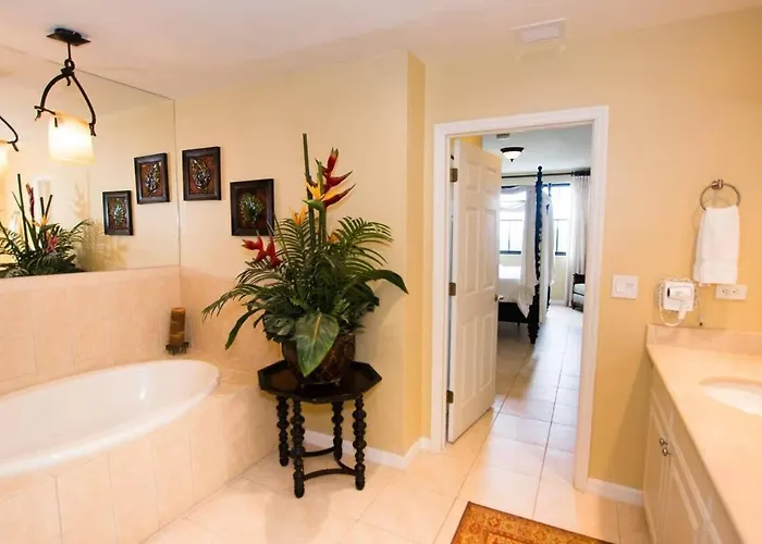 Picturesque With Spectacular Ocean Views & Club Access