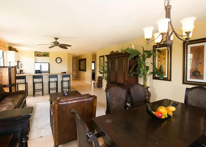 Picturesque With Spectacular Ocean Views & Club Access Сasa de vacaciones Coco