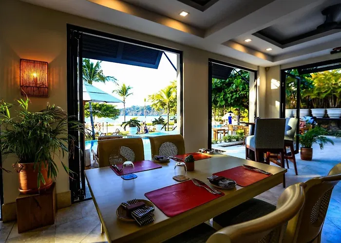 Сasa de vacaciones Picturesque With Spectacular Ocean Views & Club Access *