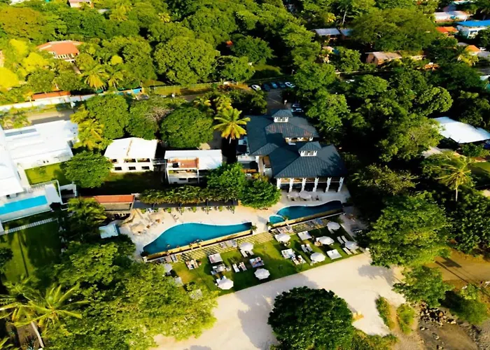 Picturesque With Spectacular Ocean Views & Club Access * Coco