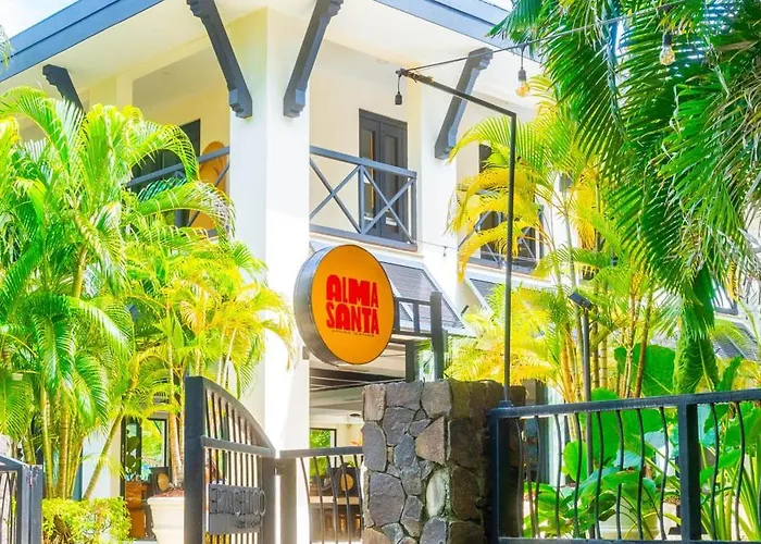 Picturesque With Spectacular Ocean Views & Club Access Coco